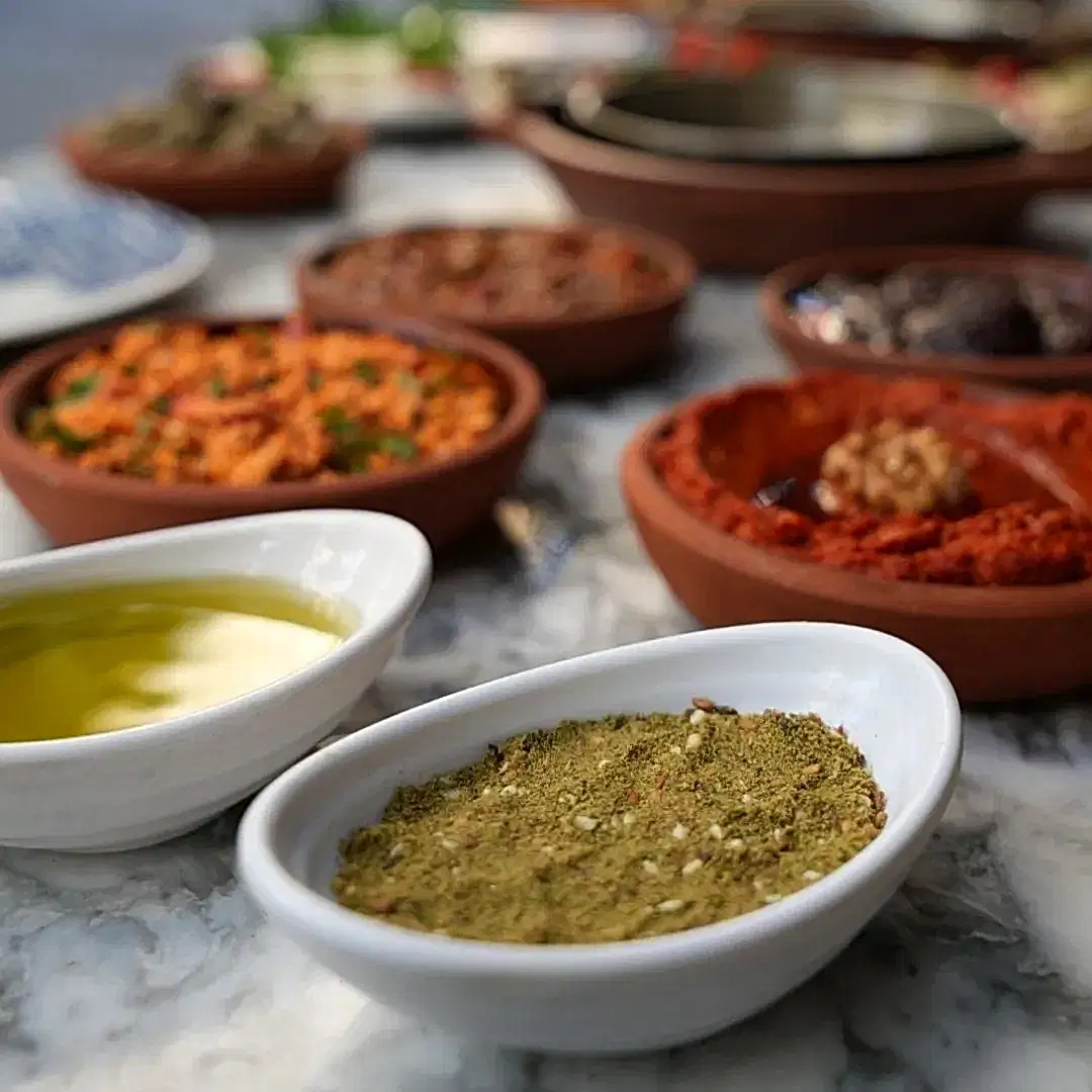 Zeytinli Kekik Salatası